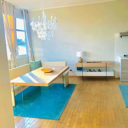 Holiday Viale Angelo Masini بيت للعطل *